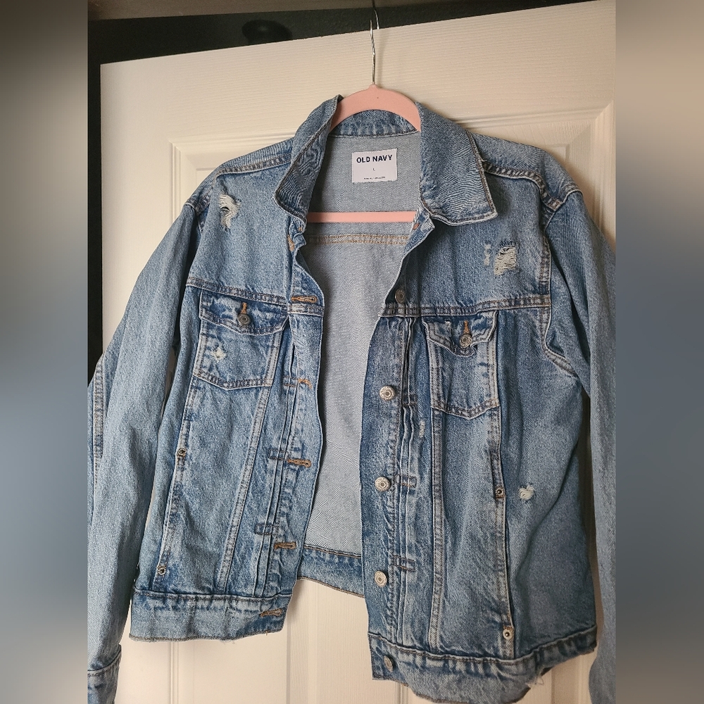 distressed blue denim jacket from the brand Old Navy - Picture 3 of 5
